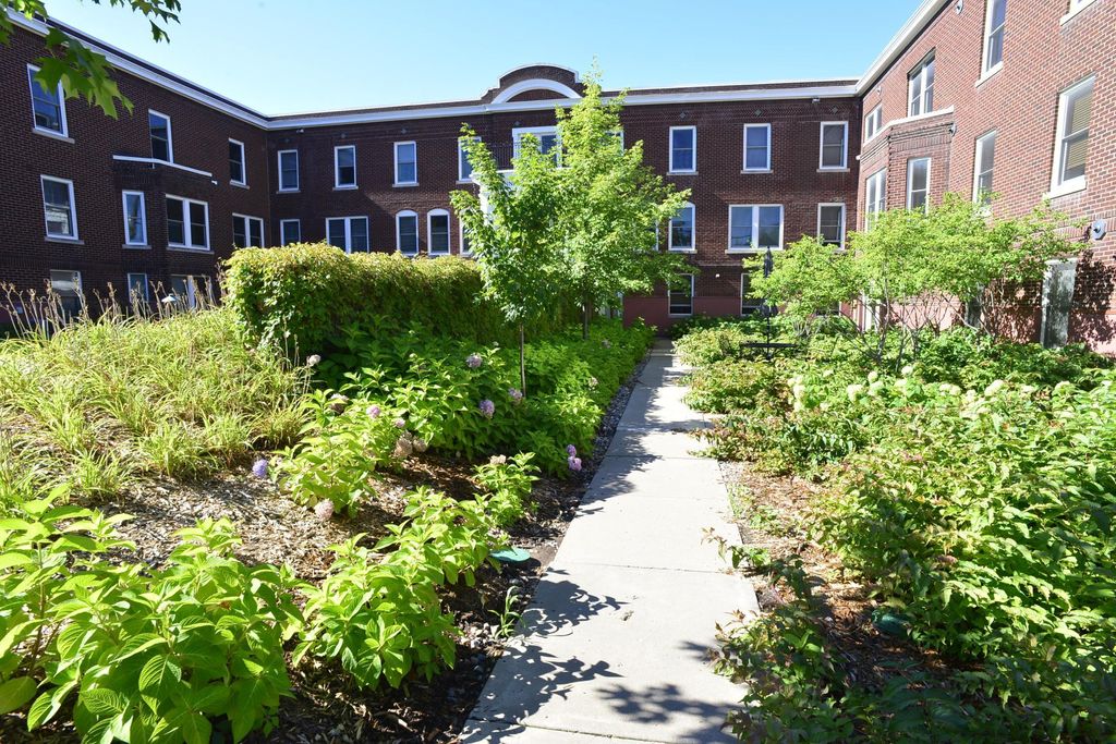 Photo of 2040 Como Avenue #202, Saint Paul, MN 55108 (MLS # 7036433)