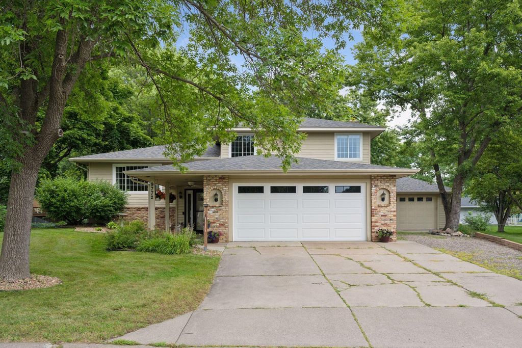 Photo of 9772 Ives Lane N, Maple Grove, MN 55369 (MLS # 7053259)
