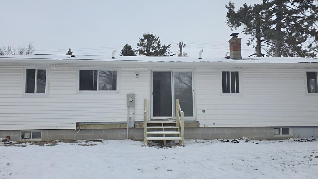 Photo of 118 E Monroe Avenue, Barron, WI 54812 (MLS # 6825681)