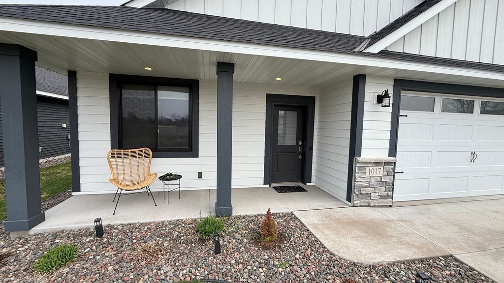 Photo of 1017 109th Court NE, Blaine, MN 55434 (MLS # 7033147)