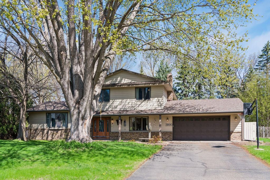 Photo of 3970 Yorktown Lane N, Plymouth, MN 55441 (MLS # 7064063)