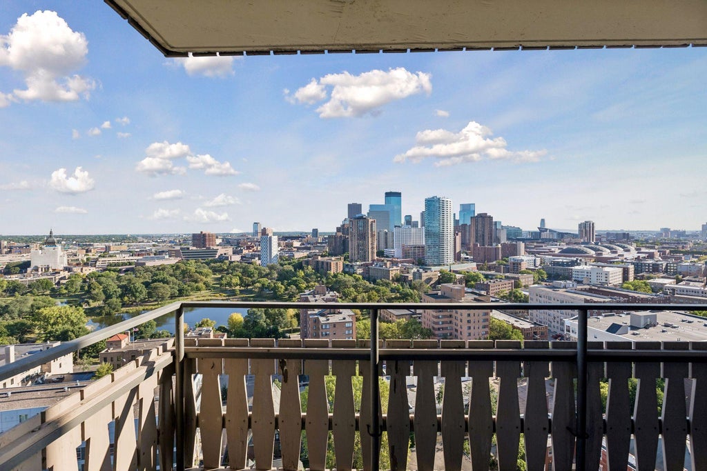 Photo of 400 Groveland Avenue #1912, Minneapolis, MN 55403 (MLS # 7119872)