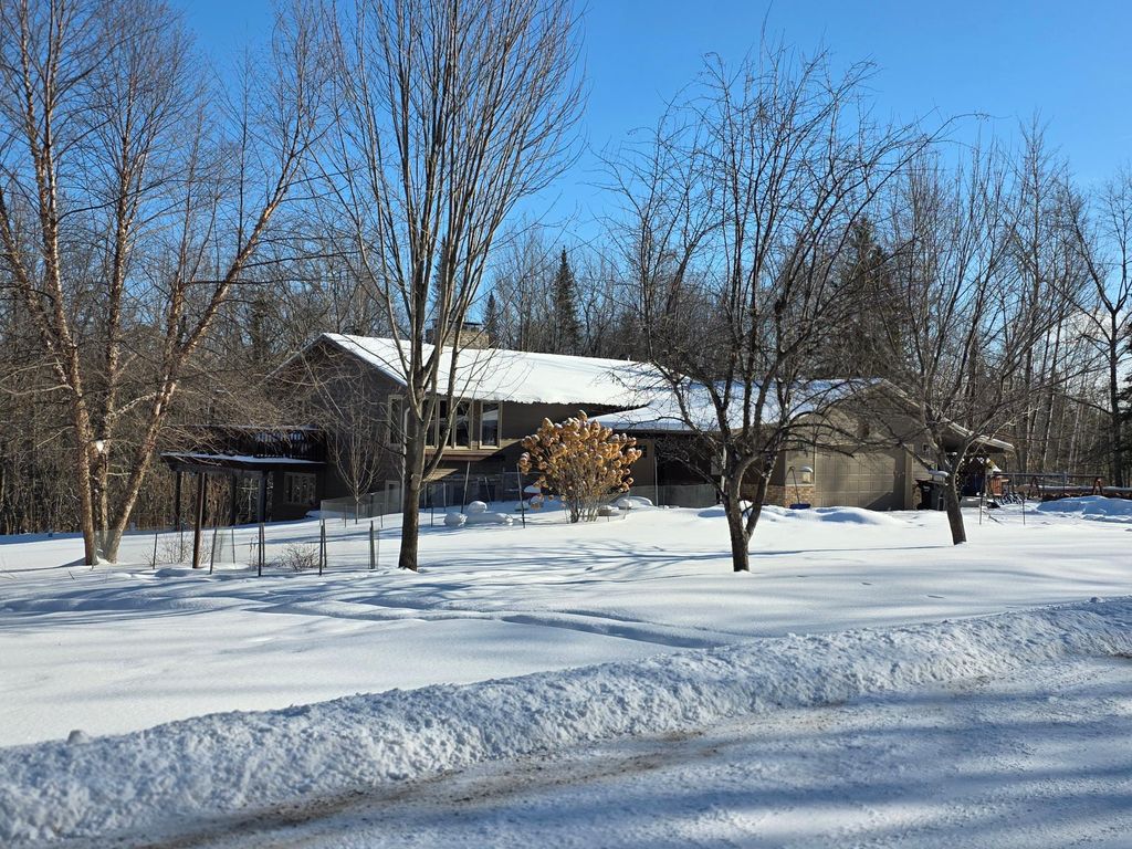 Photo of 37214 WOODLAND DR, Cohasset, MN 55721 (MLS # 7010188)