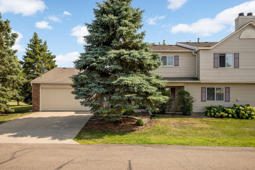 Photo of 15822 Griffon Path, Apple Valley, MN 55124 (MLS # 7153540)