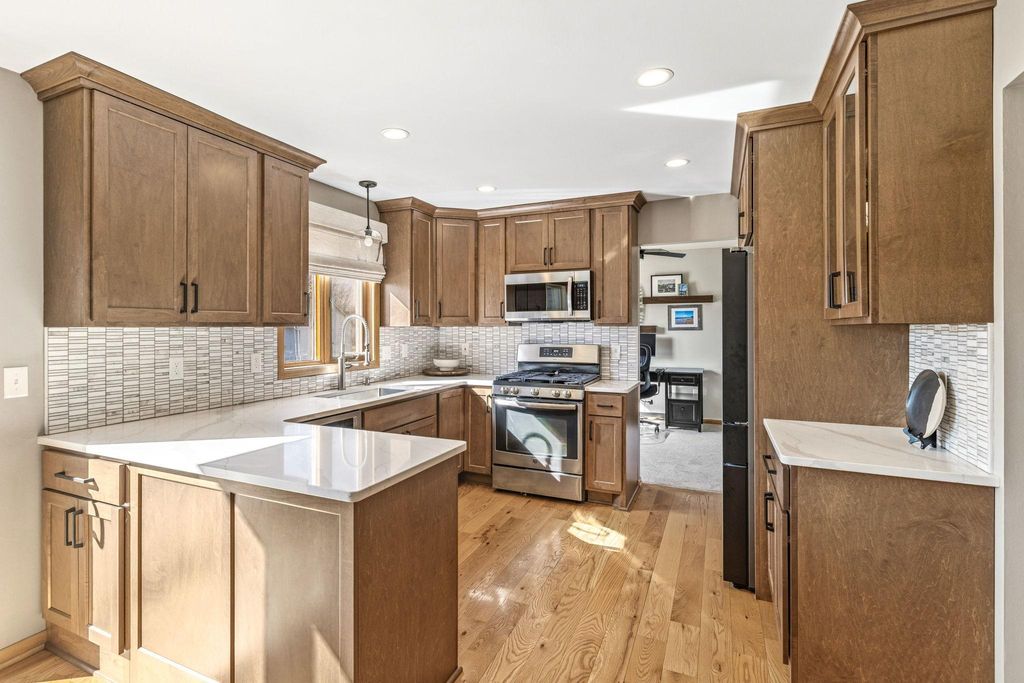 Photo of 18745 39th Avenue N, Plymouth, MN 55446 (MLS # 7018132)