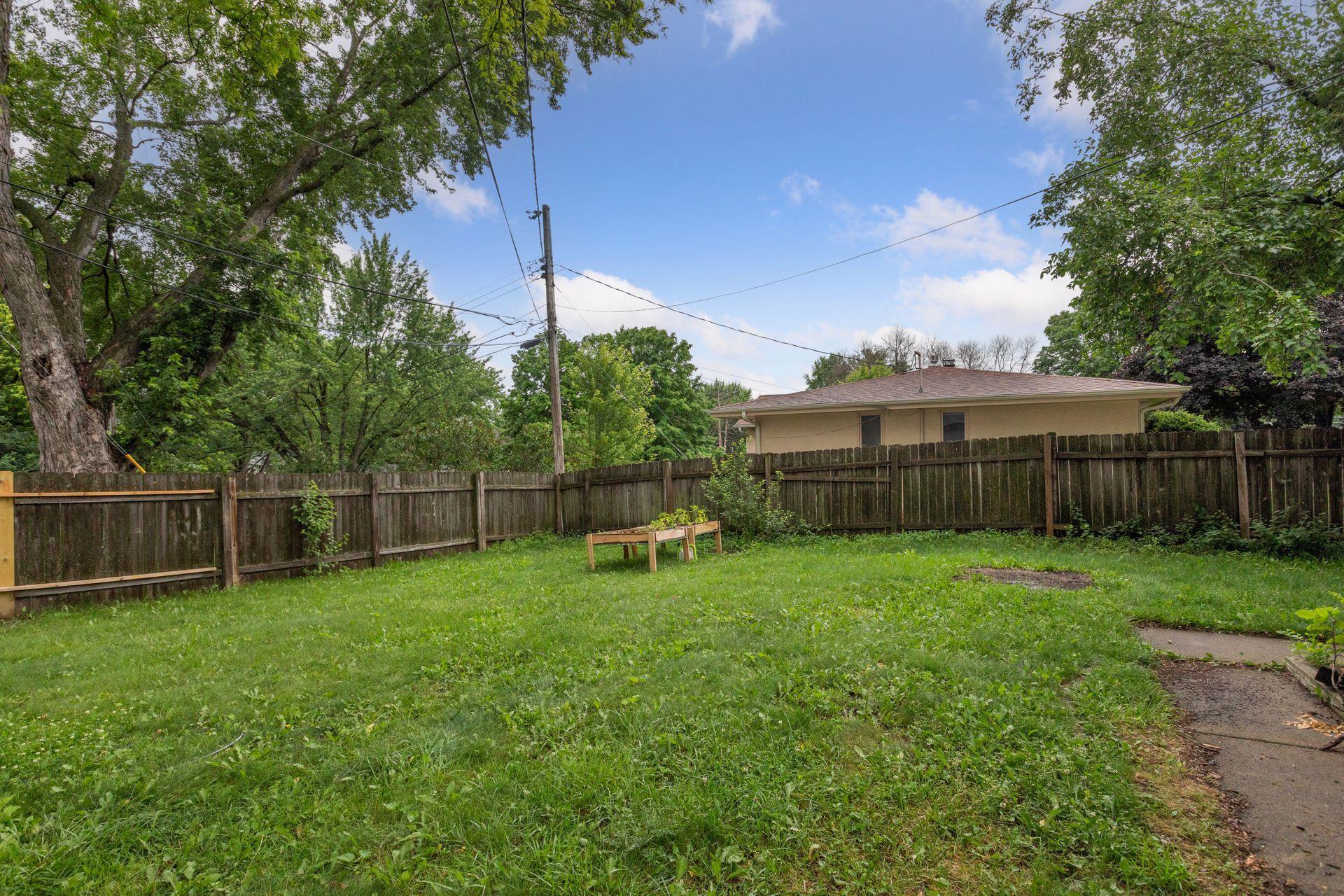 8485 Winnetka Heights Drive