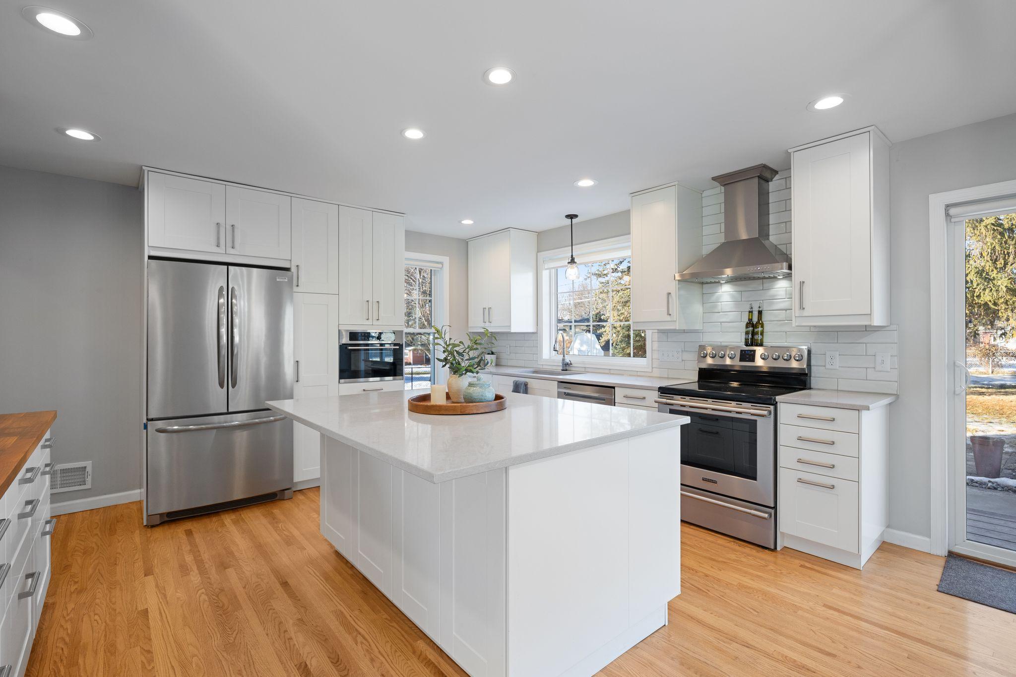 3424 Roosevelt Street NE