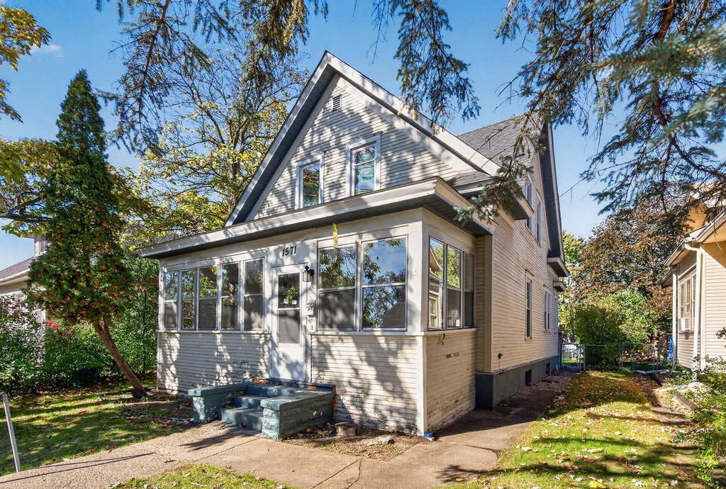 Photo of 1571 7th Street E, Saint Paul, MN 55106 (MLS # 7161842)