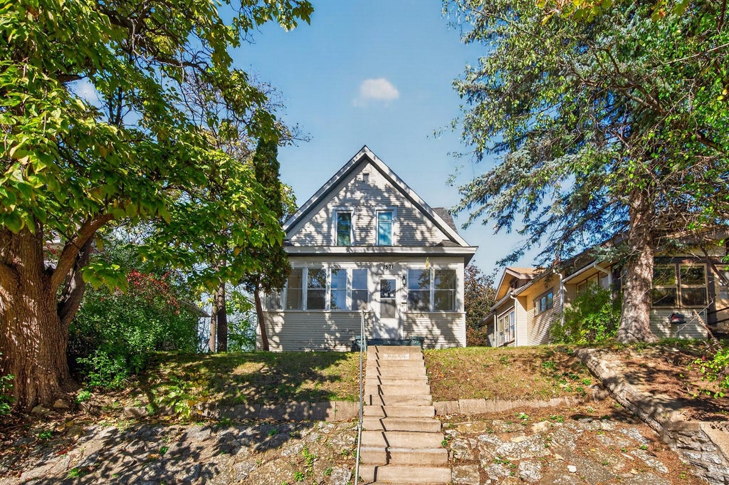 Photo of 1571 7th Street E, Saint Paul, MN 55106 (MLS # 7161842)