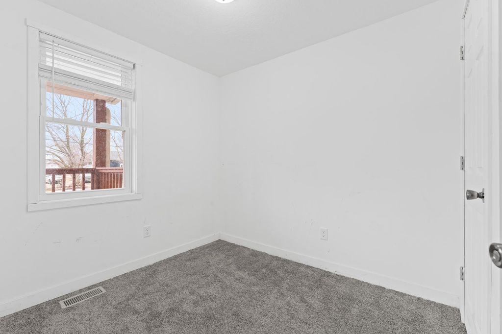 Photo of 206 Center Avenue S, Hayfield, MN 55940 (MLS # 7048334)