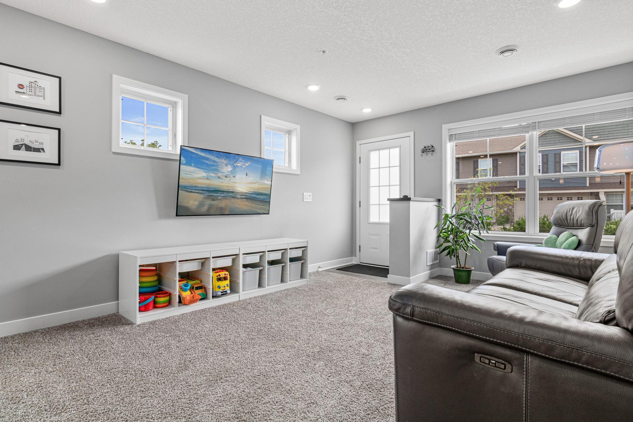 7243 Fall Drive