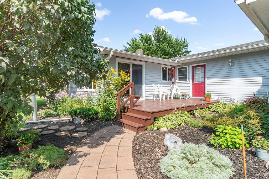 Photo of 221 W 6th Street, Cyrus, MN 56323 (MLS # 7042940)