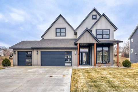 Photo of 4998 Beach Street NE, Prior Lake, MN 55372 (MLS # 7027580)