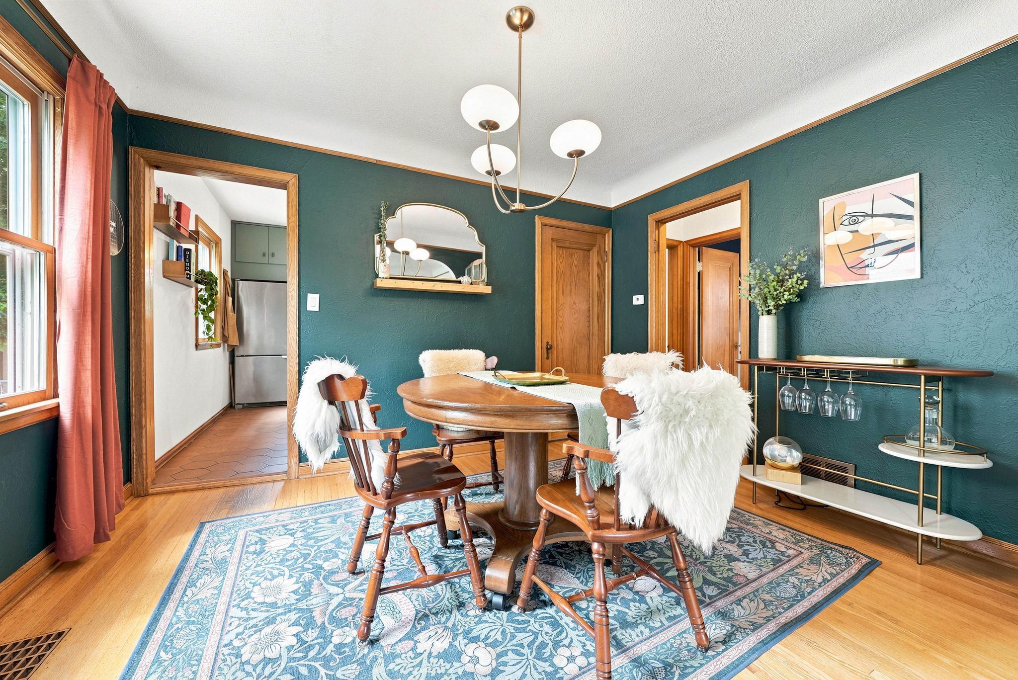 2526 Stinson Parkway