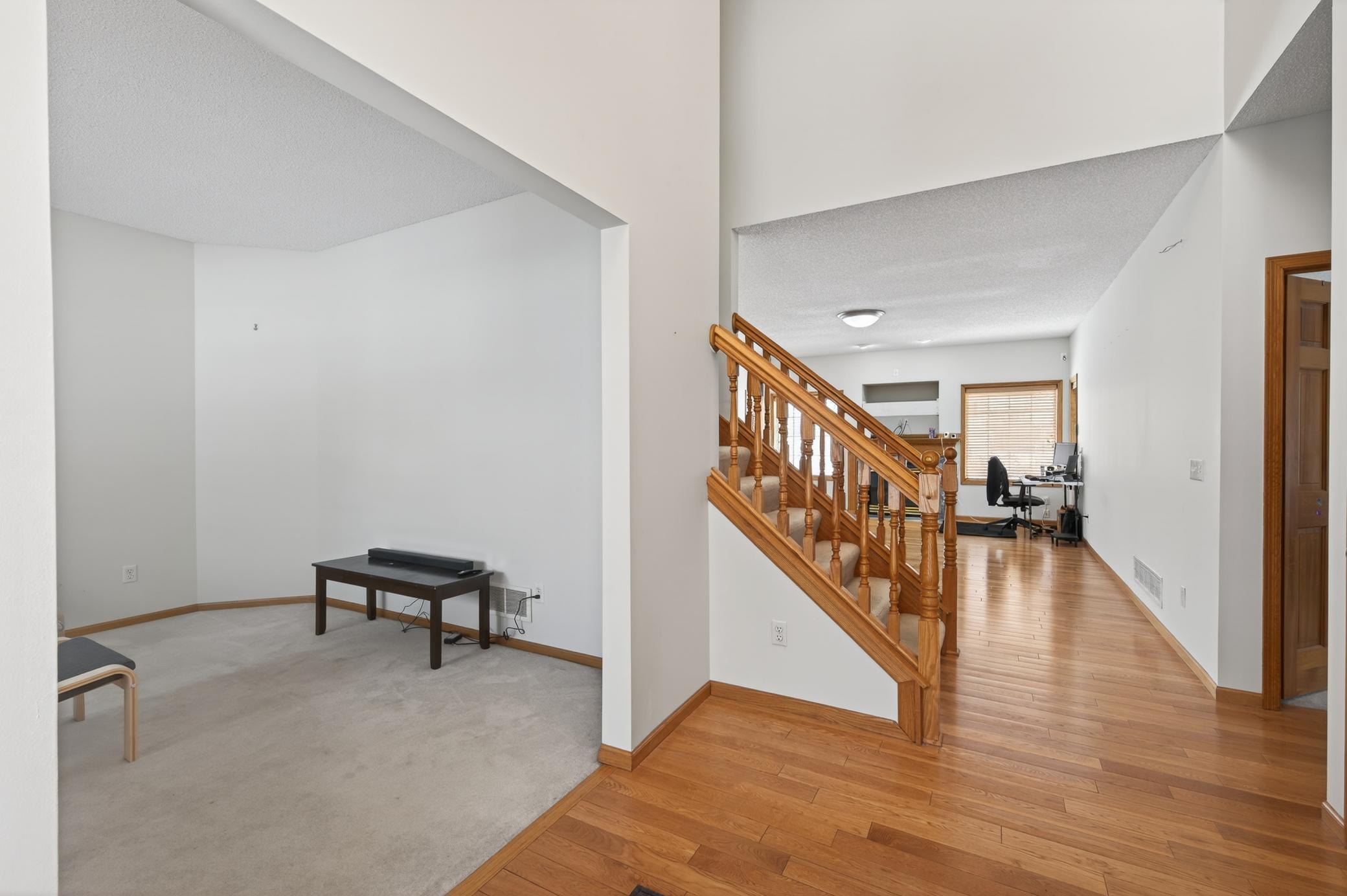 10010 Fallgold Parkway N