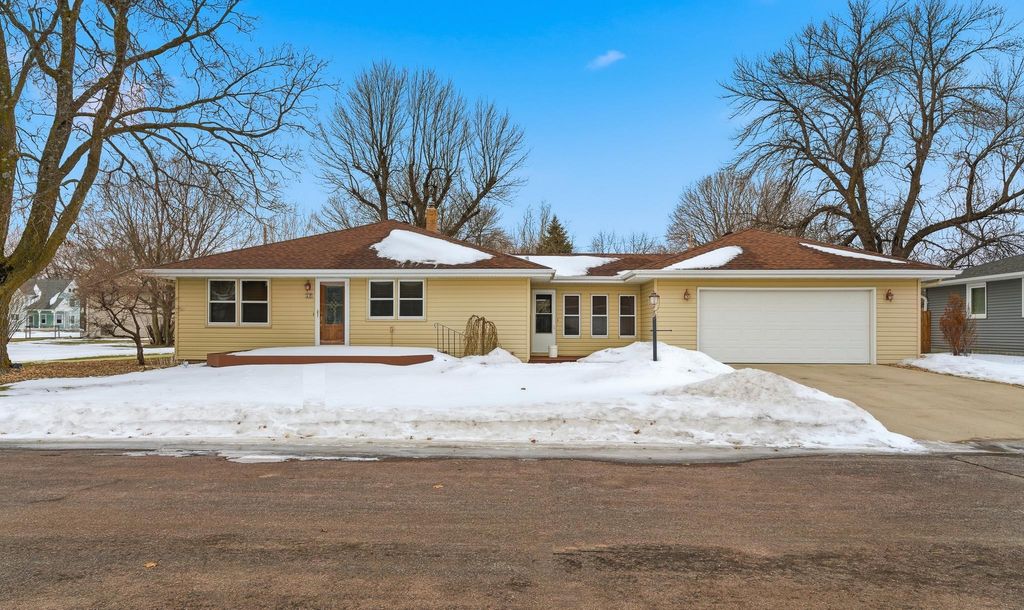 Photo of 17 Gold Street, Minnesota Lake, MN 56068 (MLS # 7018534)