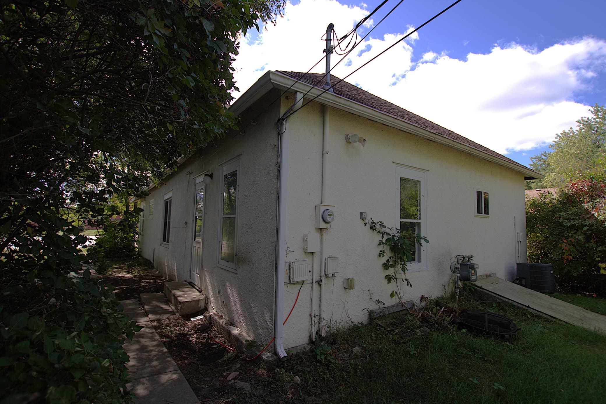 1015 US 10 E