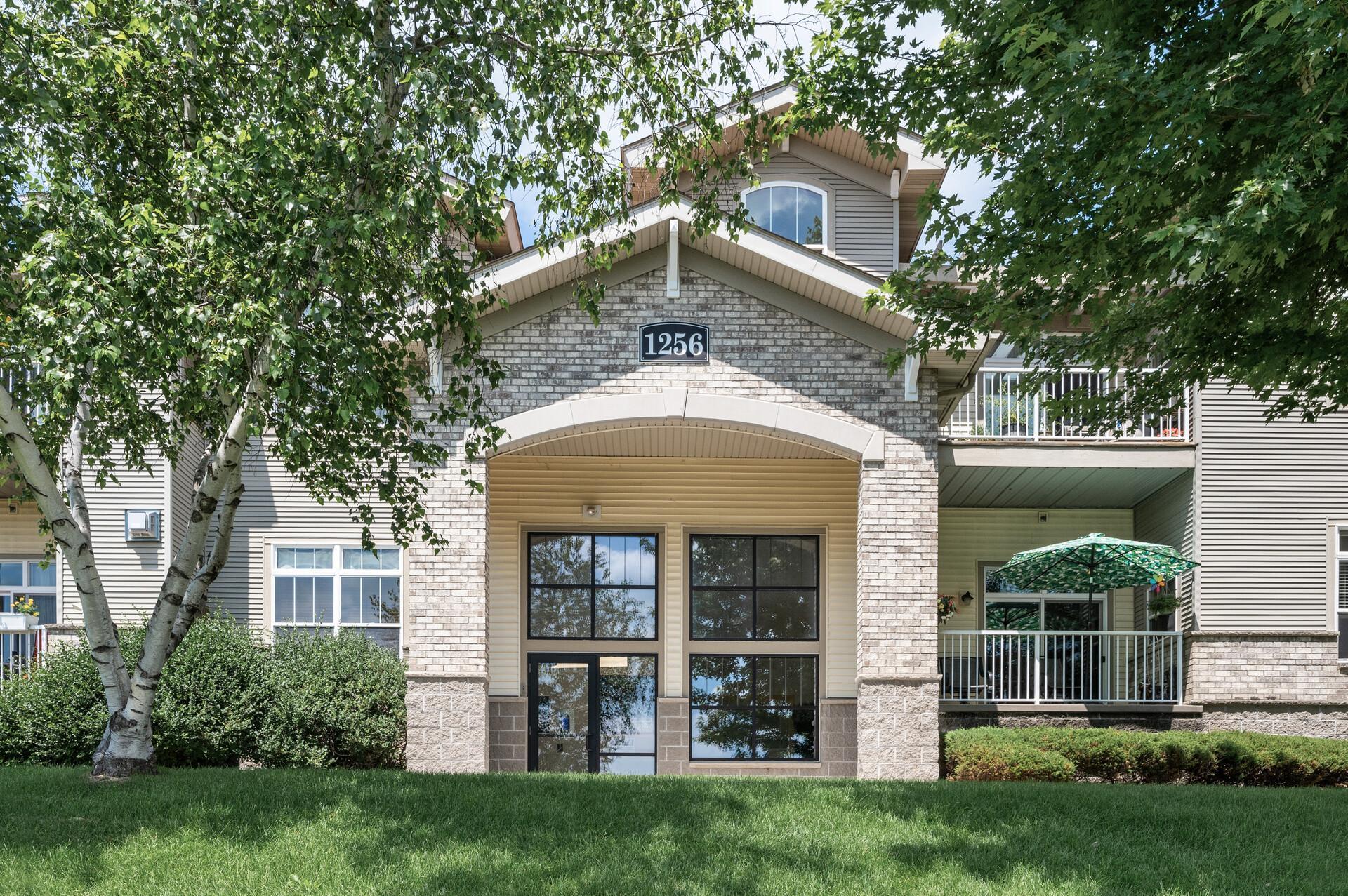 1256 County Road D E 103