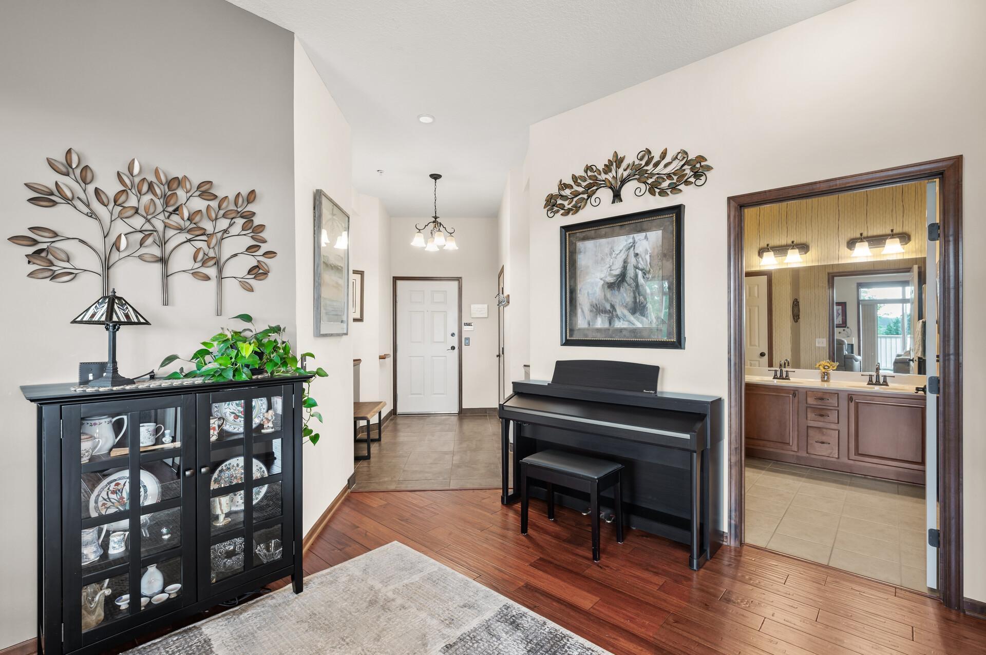 1256 County Road D E 103