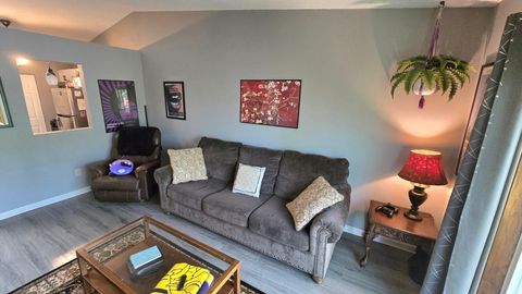2063 N Park Drive 6 Saint Paul MN 55119