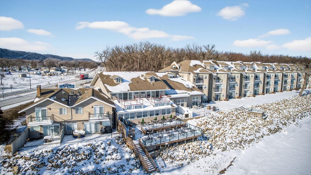 Photo of 1702 N Lakeshore Drive #3, Lake City, MN 55041 (MLS # 7013905)