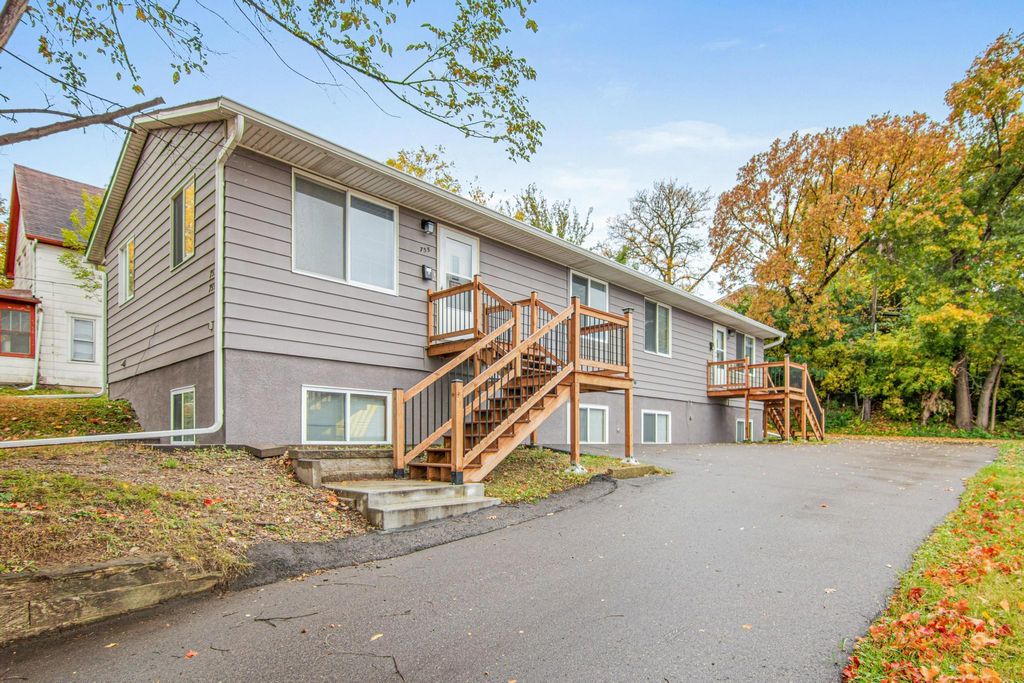 Photo of 753 / 755 Robert Street S, Saint Paul, MN 55107 (MLS # 6808014)