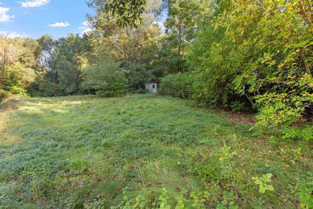 Photo of 2401 Commonwealth Avenue, Saint Paul, MN 55108 (MLS # 7019108)