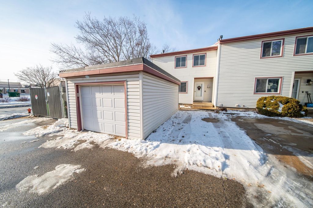 Photo of 907 40th Street NW, Rochester, MN 55901 (MLS # 7002049)