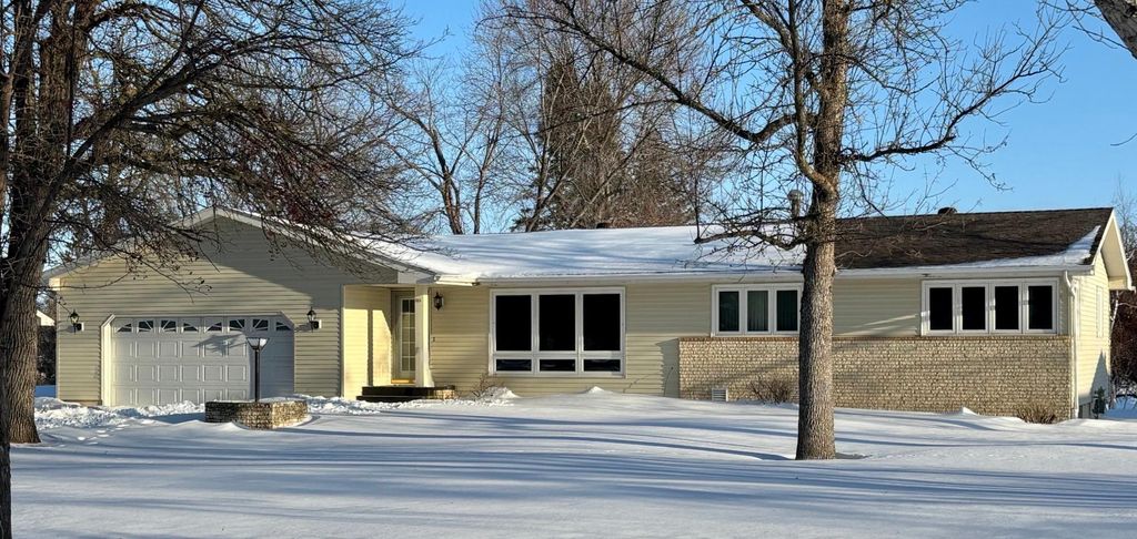 Photo of 1805 Nelson Drive, Thief River Falls, MN 56701 (MLS # 7027488)