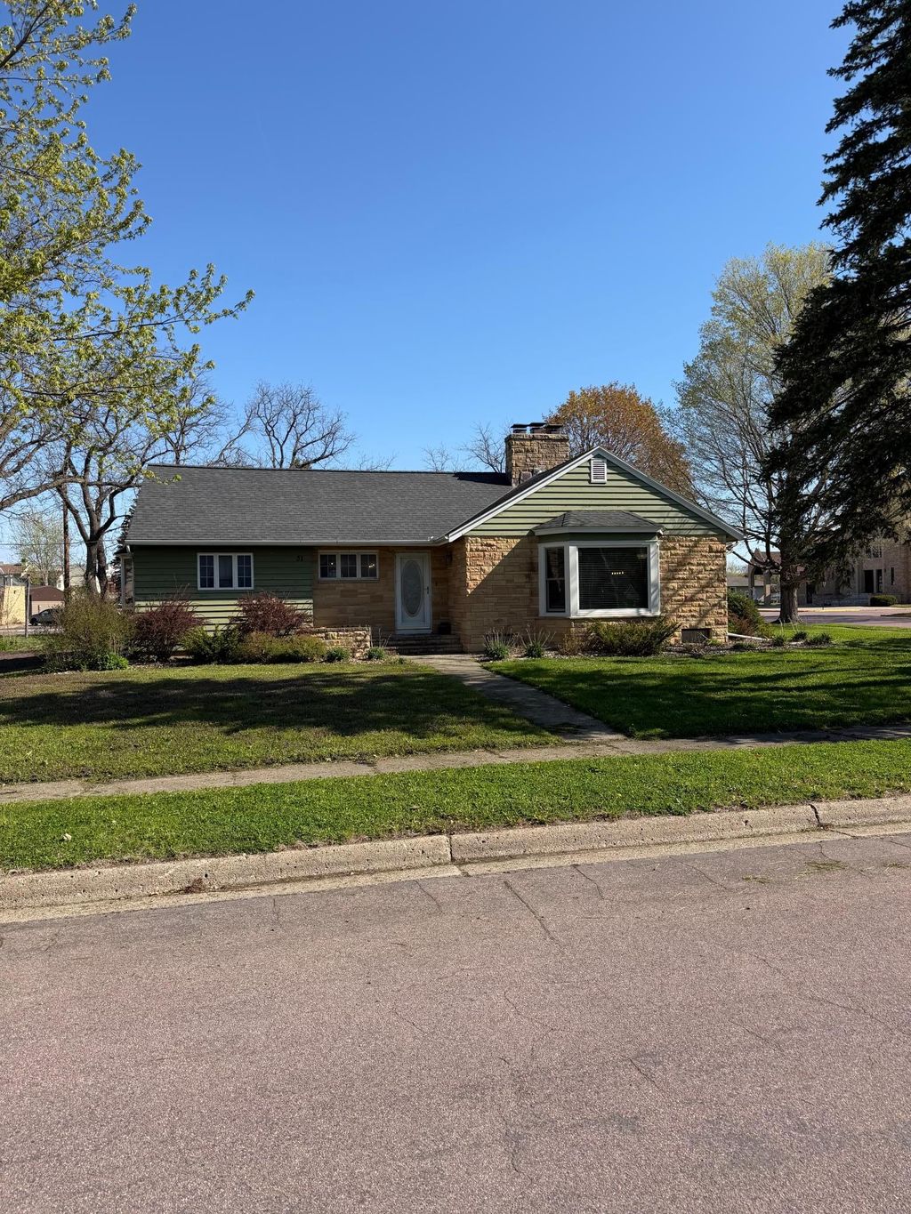 Photo of 31 Lake Avenue E, Minnesota Lake, MN 56068 (MLS # 7066194)