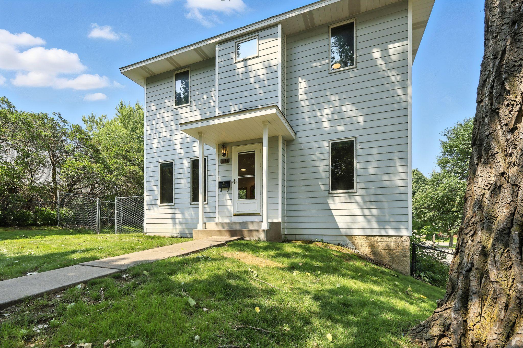 3154 Lincoln Street NE