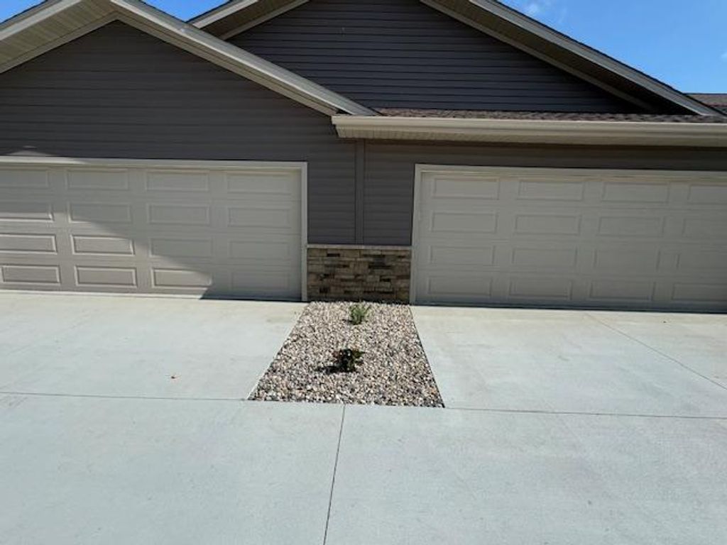 Photo of 2218 Red Bird Lane, Fairmont, MN 56031 (MLS # 6601453)