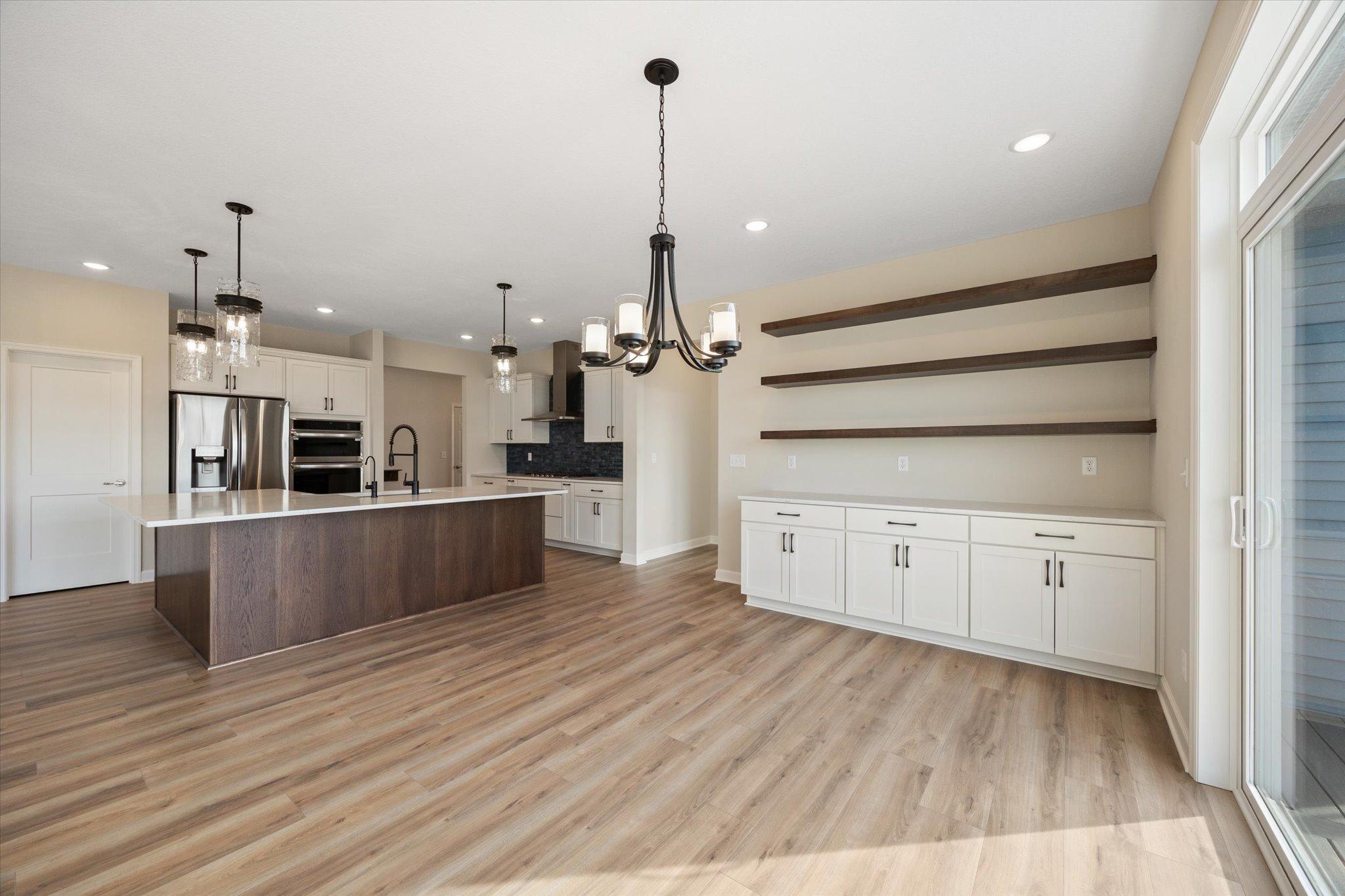 3289 Winfield Way S W