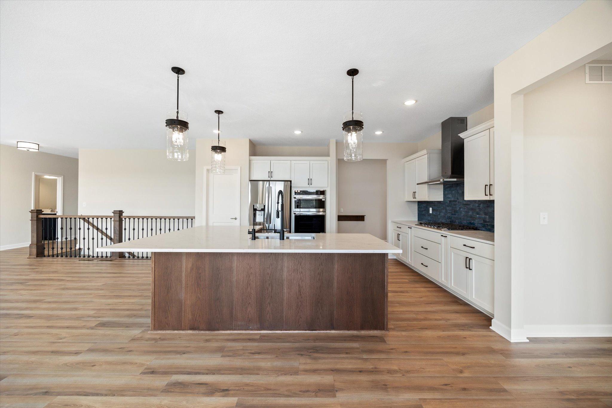 3289 Winfield Way S W