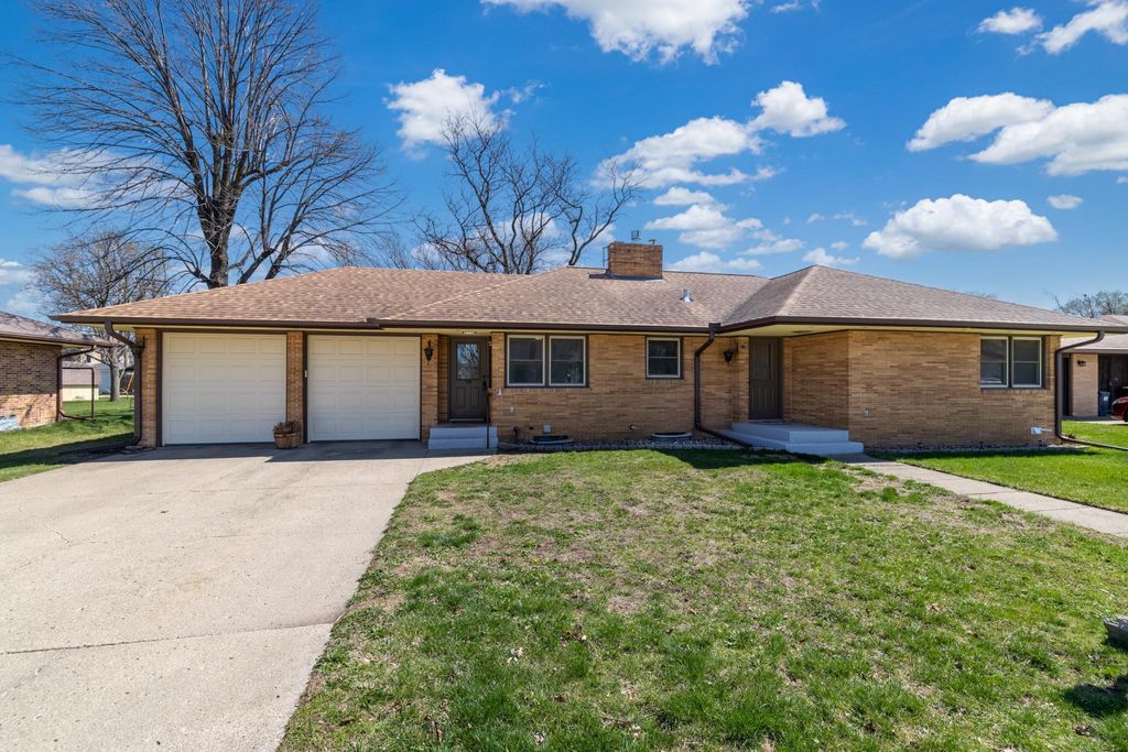 Photo of 115 S Walnut Street, Belle Plaine, MN 56011 (MLS # 7053222)