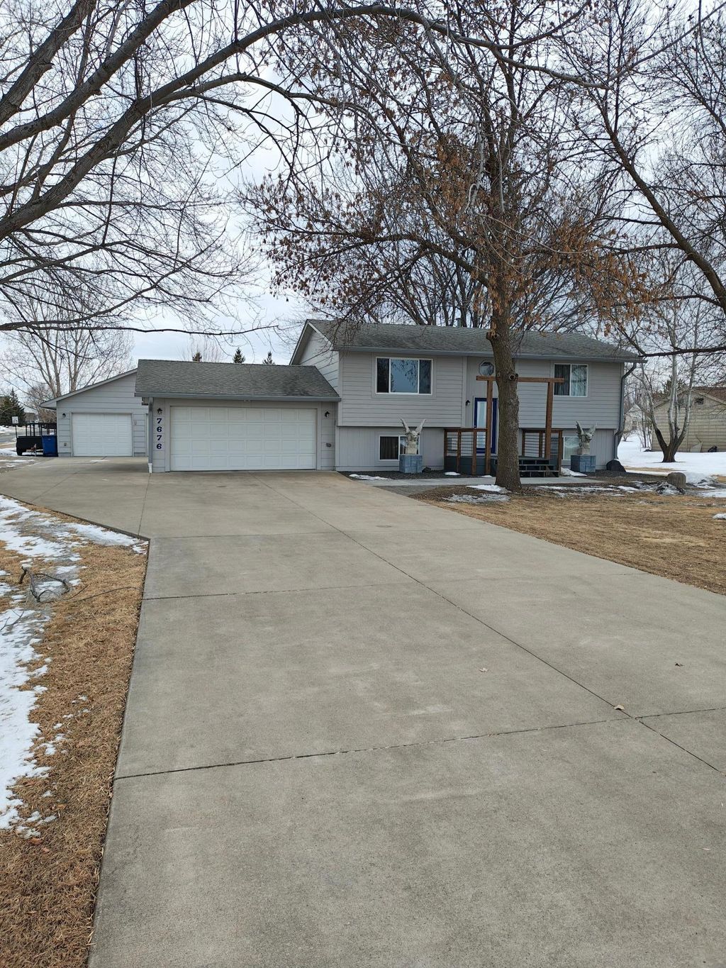 Photo of 7676 Labeaux Avenue NE, Albertville, MN 55301 (MLS # 7020335)