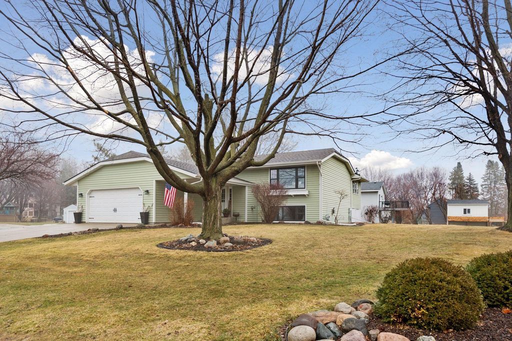 Photo of 316 Lakeview Terrace Boulevard, Waconia, MN 55387 (MLS # 7021981)