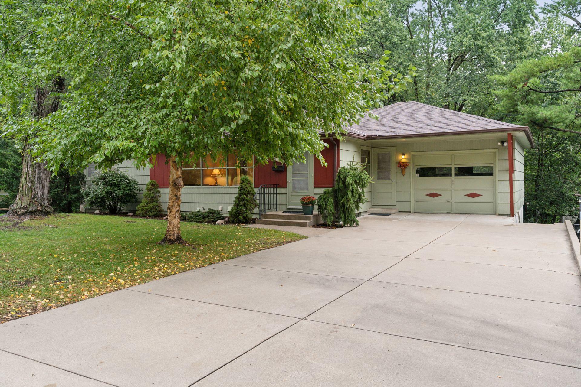 3101 Sumter Avenue S