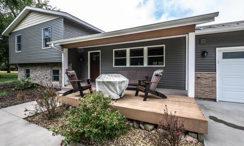 9945 Justen Trail N Saint Paul MN 55115