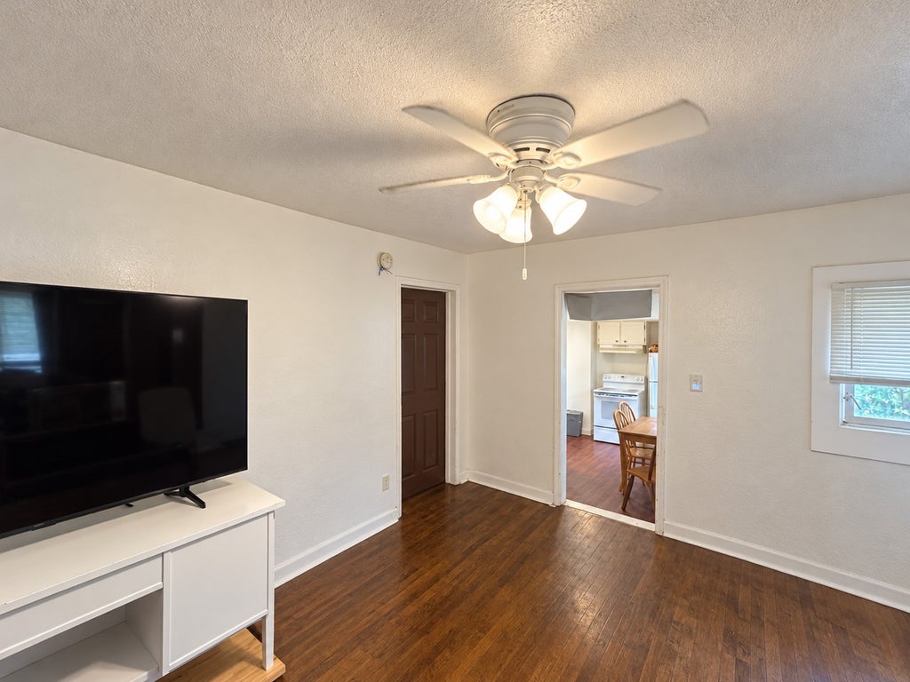 Photo of 1014 26th Avenue NE, Minneapolis, MN 55418 (MLS # 7163329)