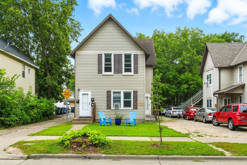 Photo of 1014 26th Avenue NE, Minneapolis, MN 55418 (MLS # 7163329)
