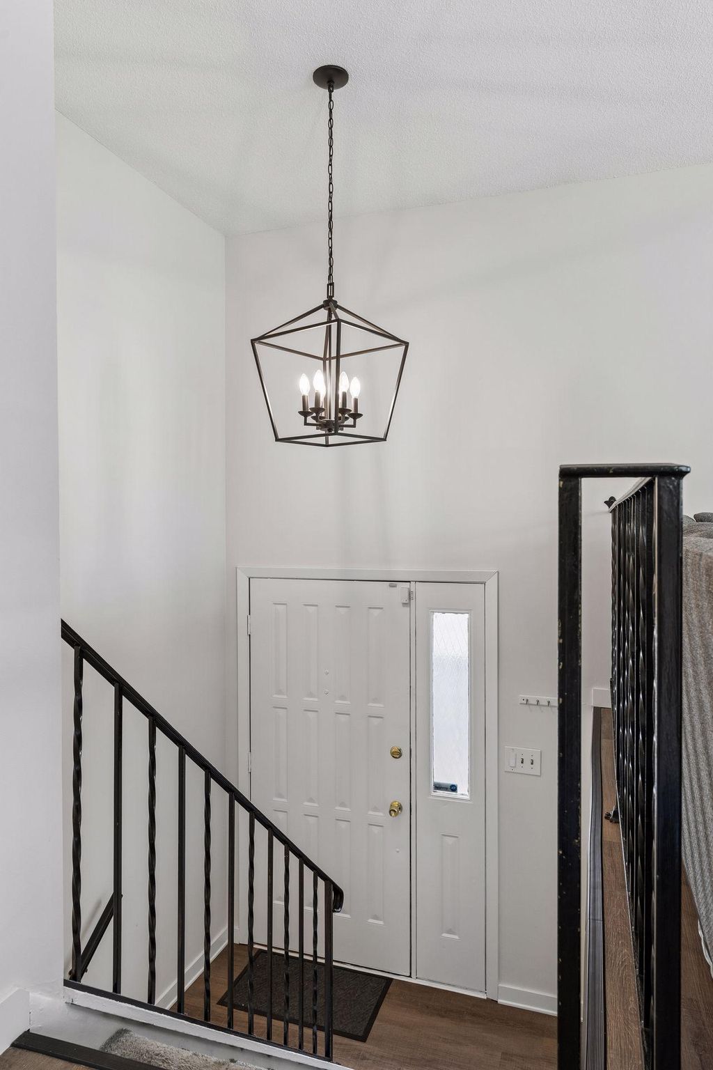 Photo of 3553 Avon Drive, Woodbury, MN 55125 (MLS # 7046401)