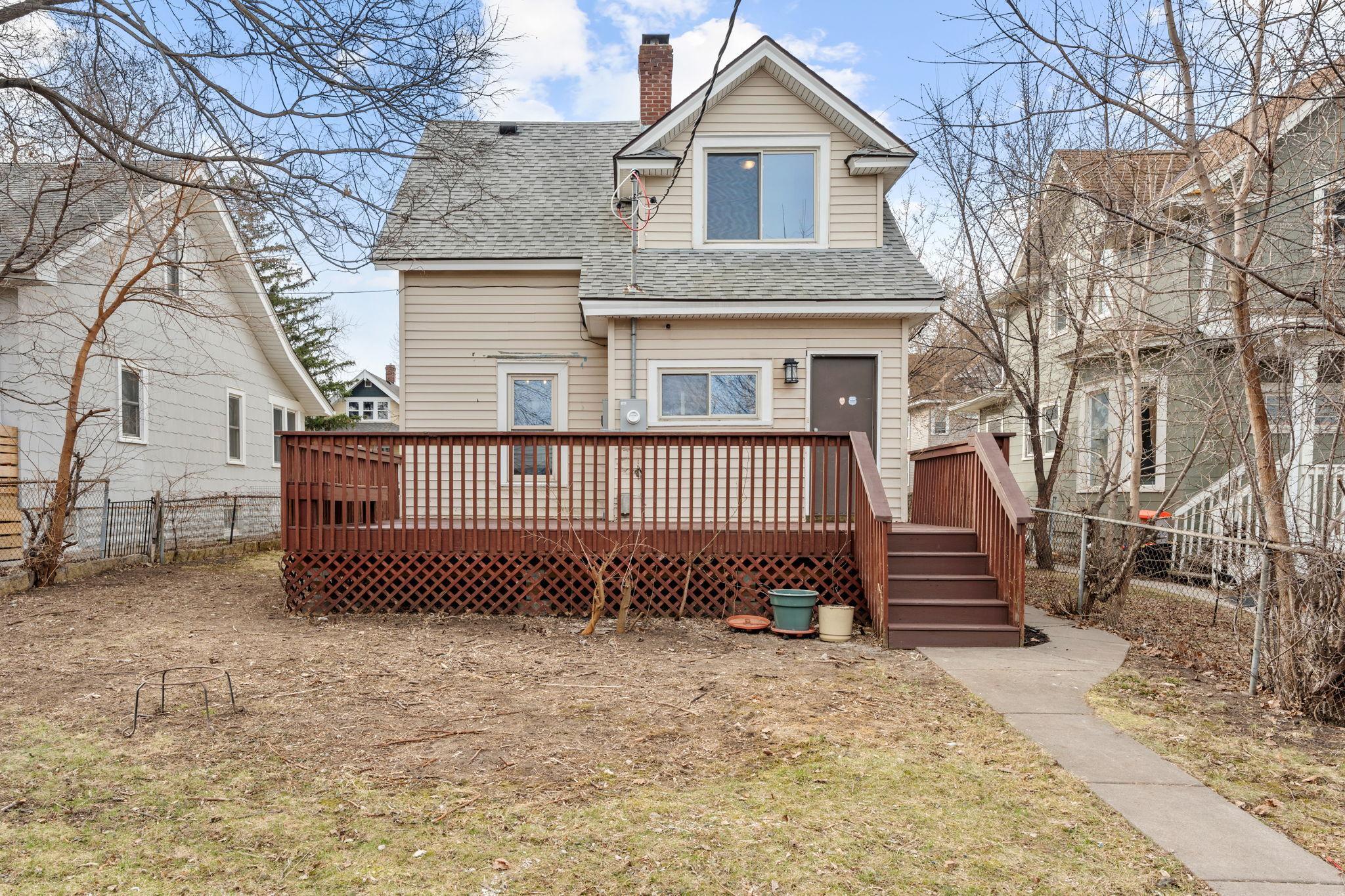 959 Carroll Avenue