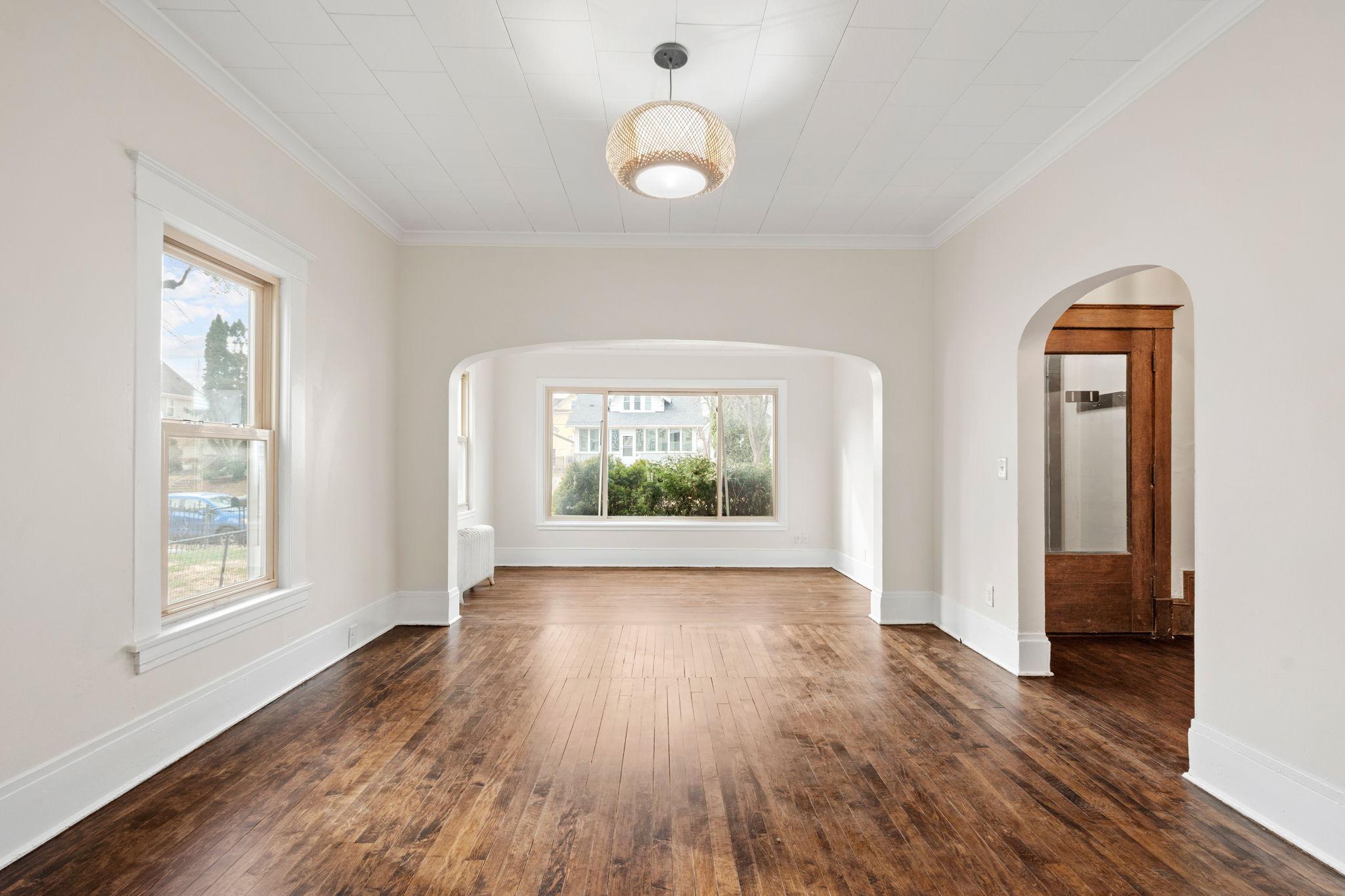 959 Carroll Avenue