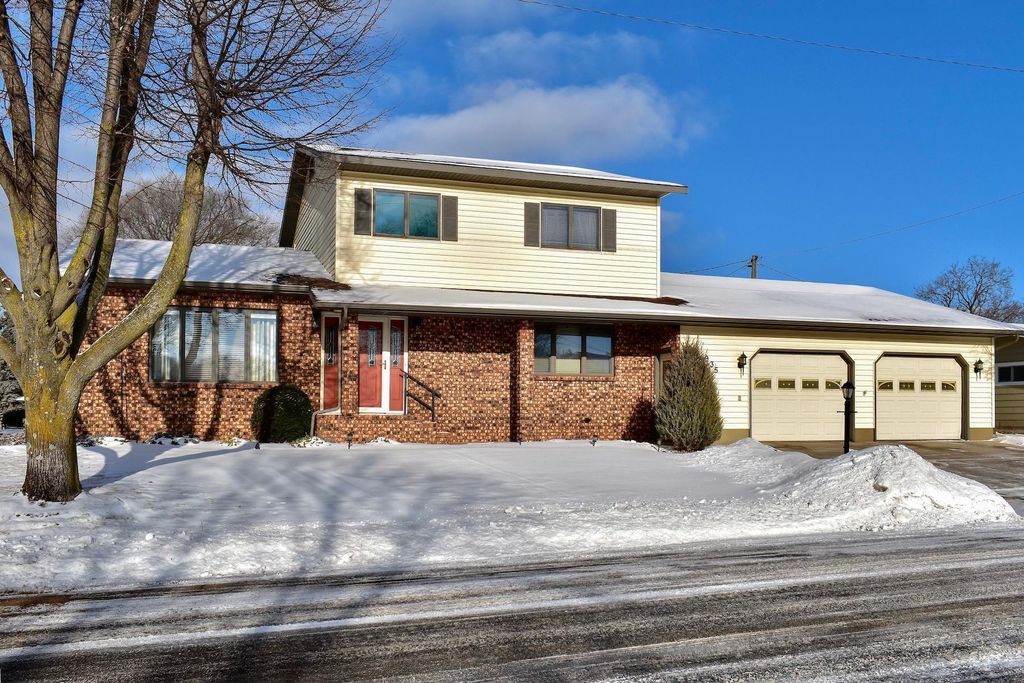 Photo of 935 38th Avenue, Winona, MN 55987 (MLS # 7016100)