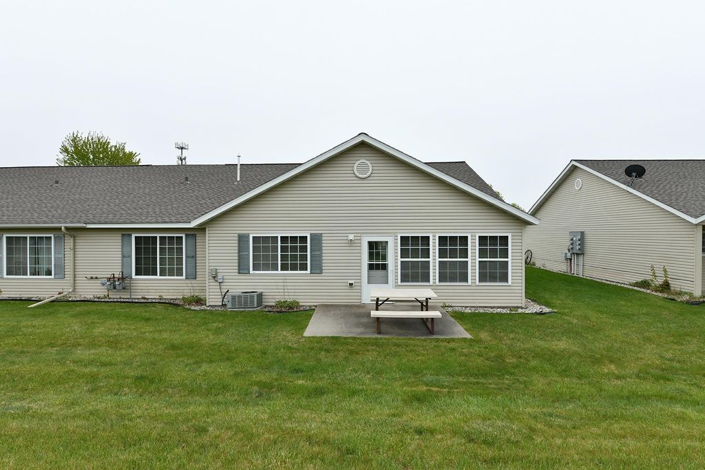 Photo of 426 30th Street N, Moorhead, MN 56560 (MLS # 7076616)