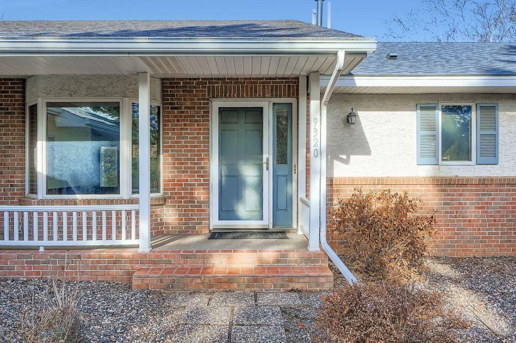 Photo of 9320 53rd Street N, Lake Elmo, MN 55042 (MLS # 6812600)