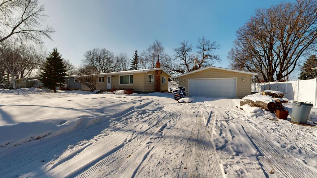 Photo of 172 Lakeview Drive, Spicer, MN 56288 (MLS # 7001917)