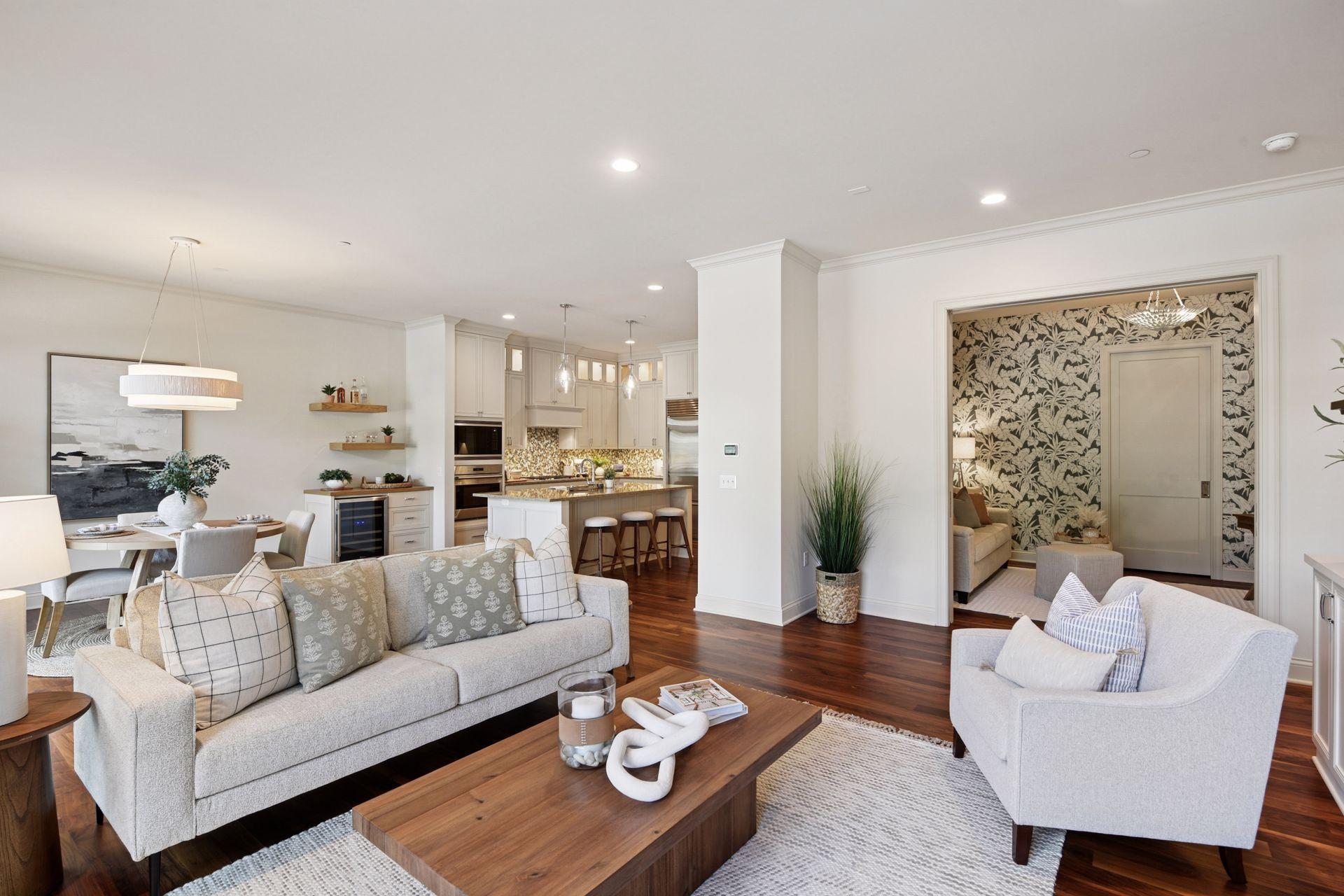 935 Lake Street E 211