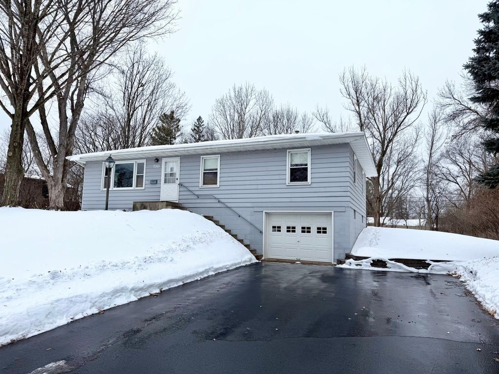 Photo of 2859 Parker Road, Saint Cloud, MN 56301 (MLS # 7003570)